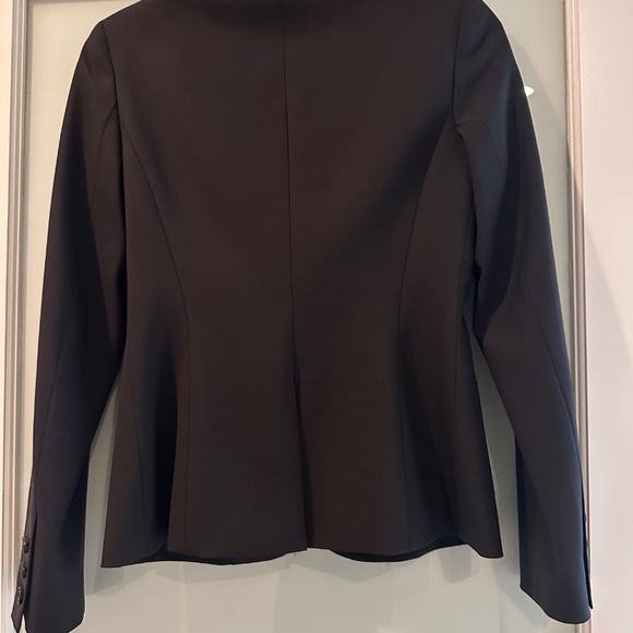 NWOT Theory Nichelle Tailor Black Blazer Size 2. Pristine. - Picture 4 of 9